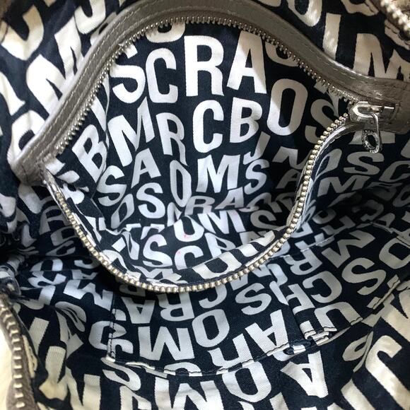 MARC JACOBS "TERI" Pewter Silver Leather Vintage N/S Totally Turnlock N/S Tote - Picture 8 of 16